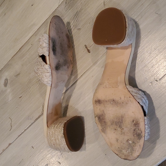 Andre Assous raffia slide heel sandal size 37 cream/beige/tan, leather sole - Picture 6 of 9
